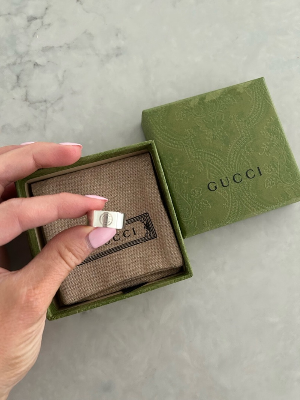 Gucci Sterling Silver Logo Band Ring - Silver